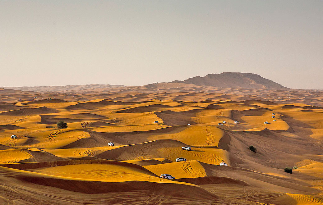 Ökensafari i Dubai  Desert safari med 4x4  Boka biljett 